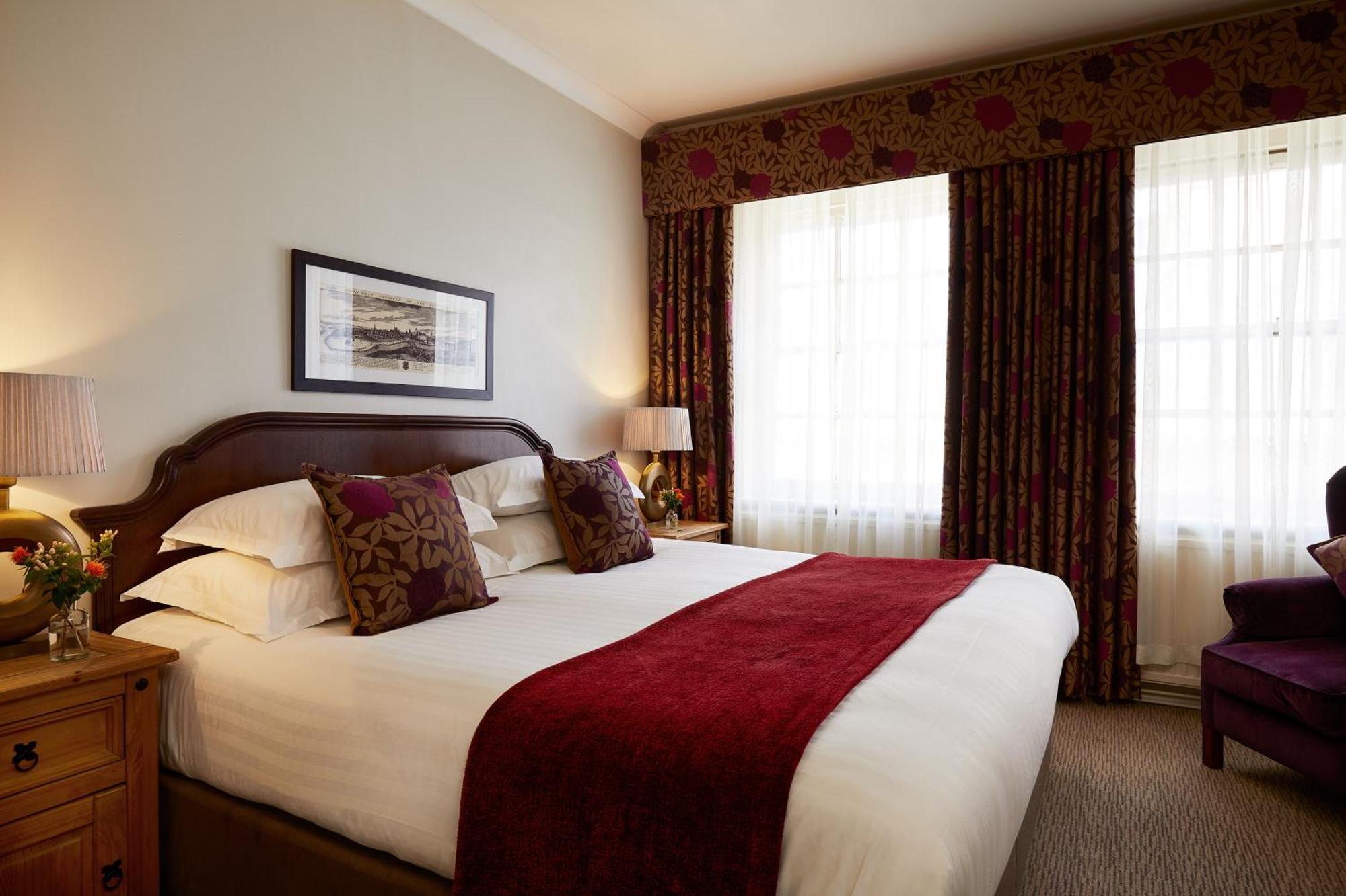 Macdonald New Blossoms Hotel Chester Ngoại thất bức ảnh